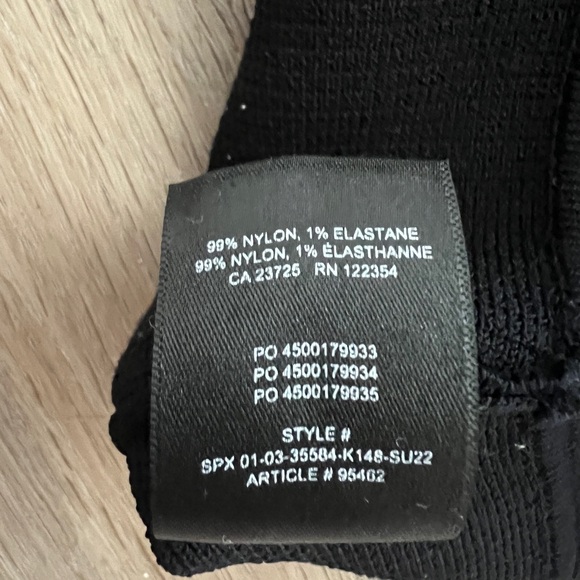 Aritzia Babaton sculpt knit halter crop in black, sz SMALL - Picture 6 of 7